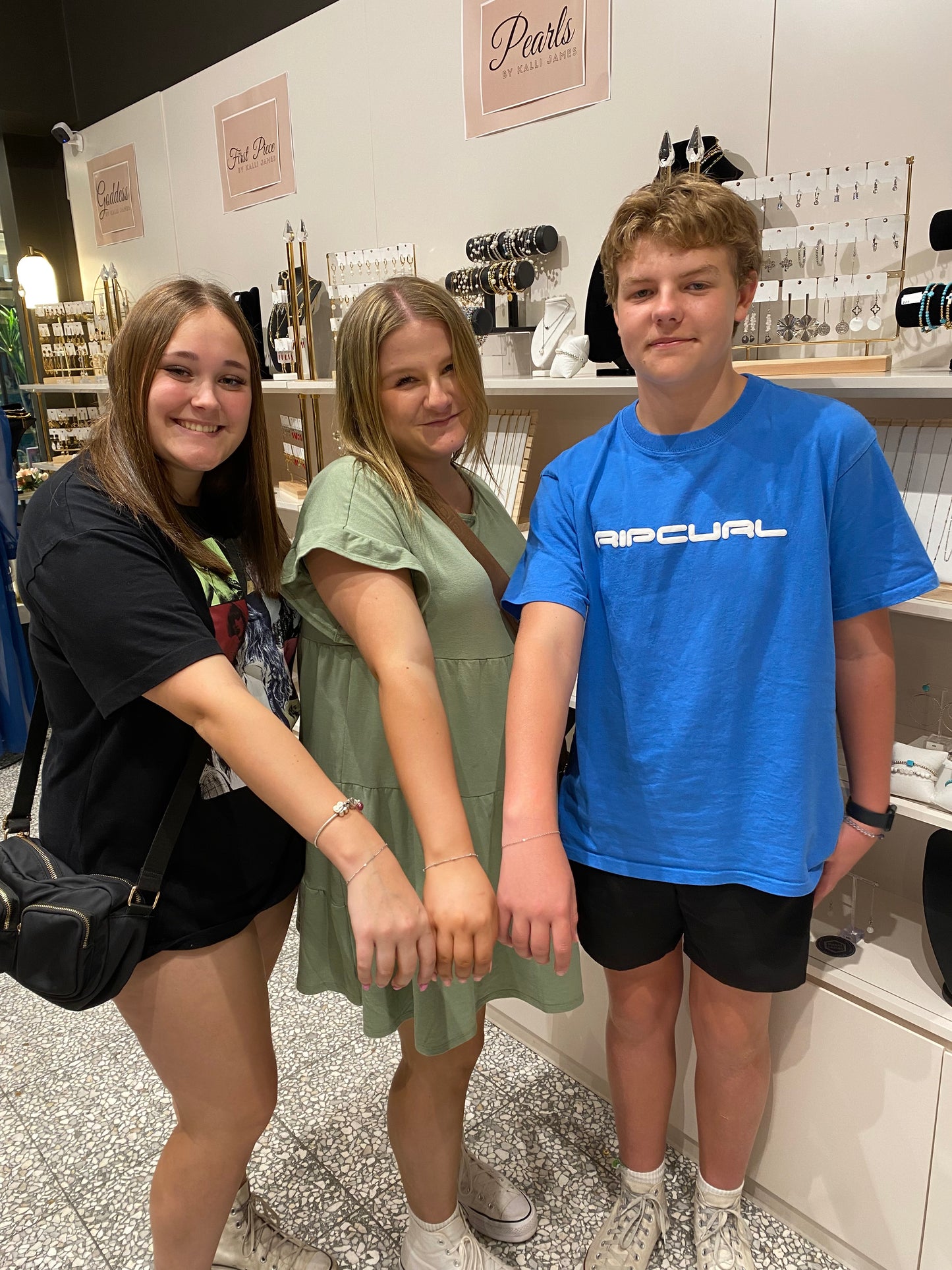 Permanent Jewellery Booking and Deposit