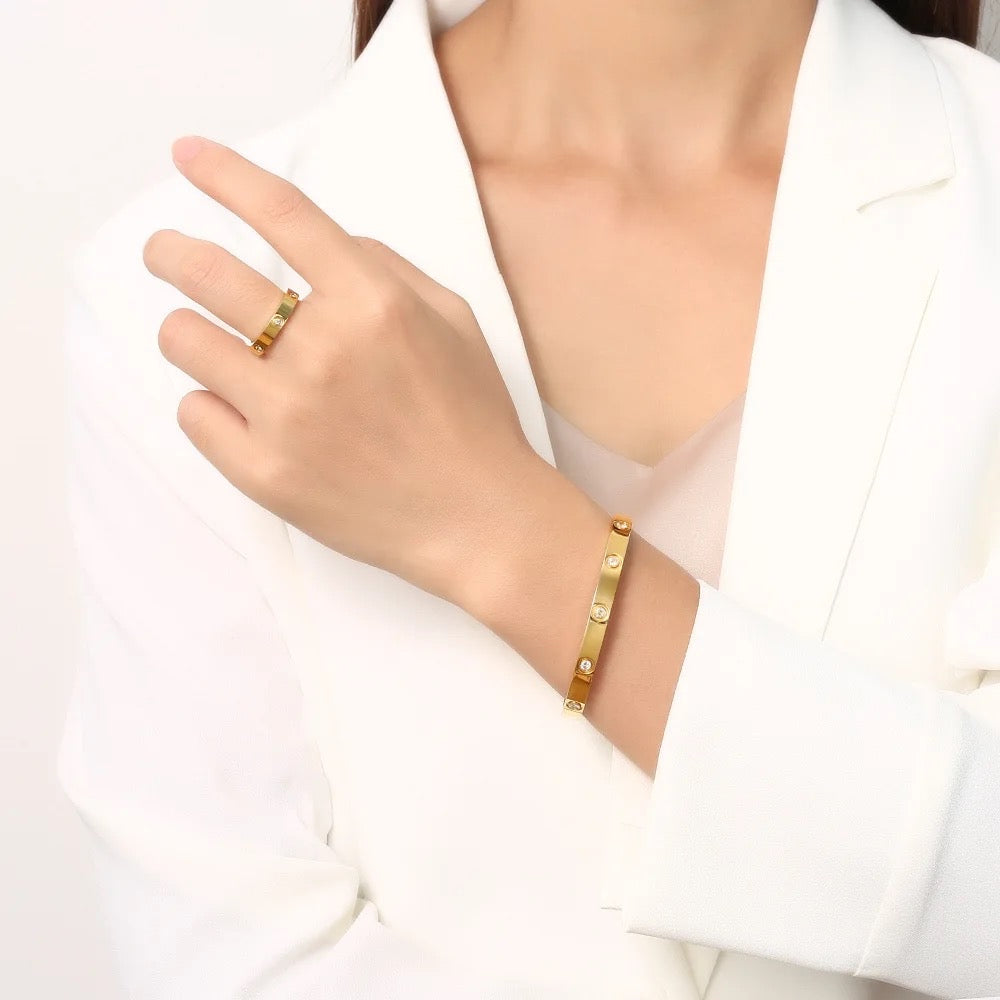 Classic Ring