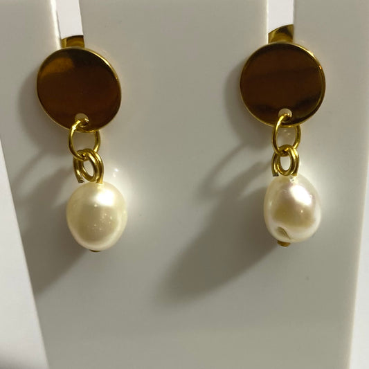 Pearl Stud Earrings #E324