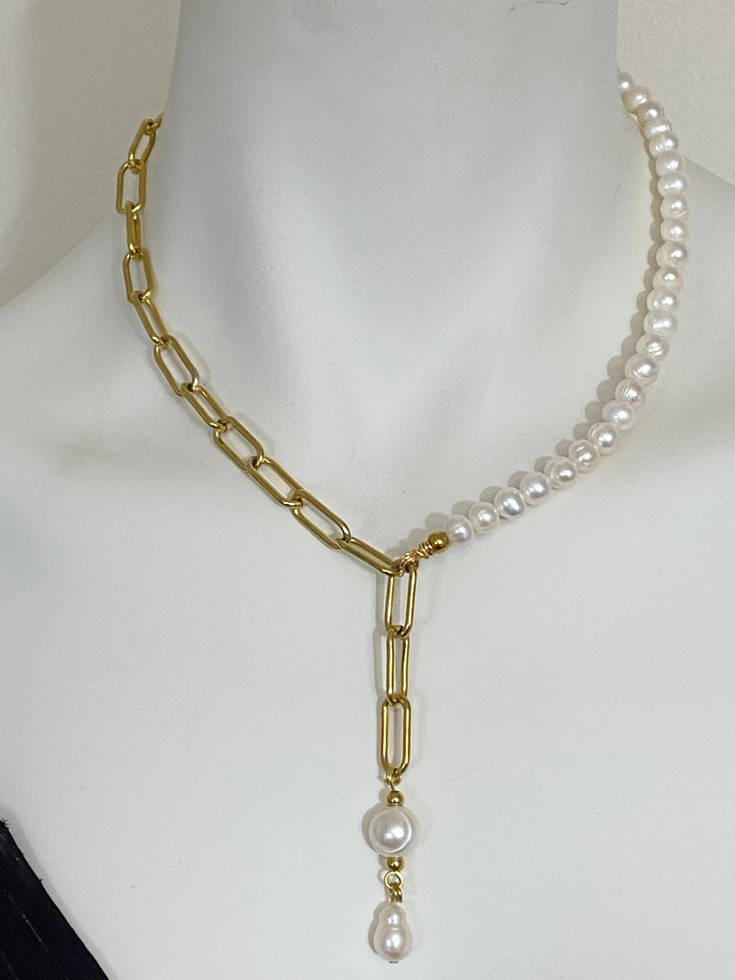 Kalli Pearl and Chain Necklace
