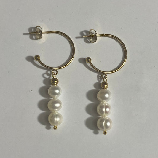 “Constantina” Pearl Earrings #E305