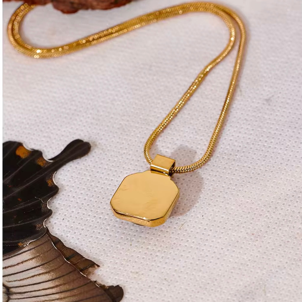 Tigers Eye Bezel Necklace