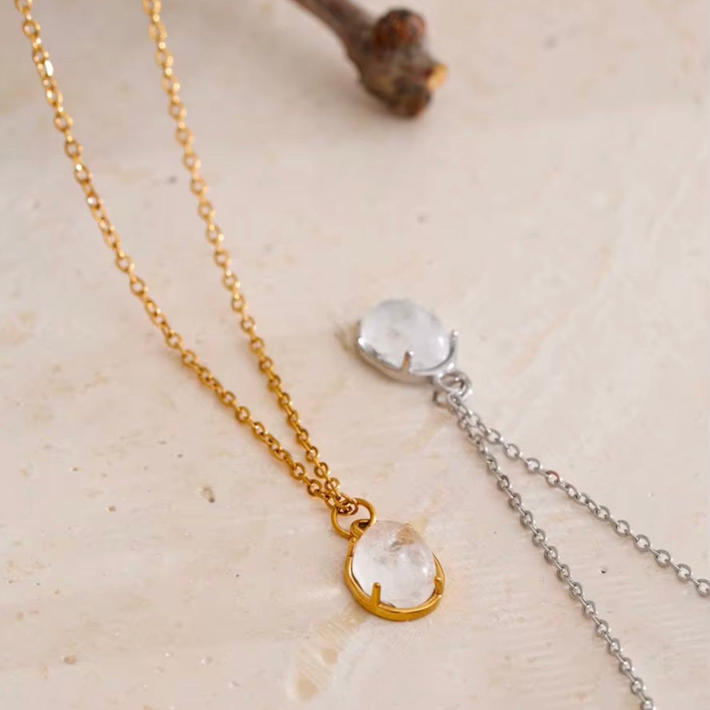 Quartz Oval Necklace