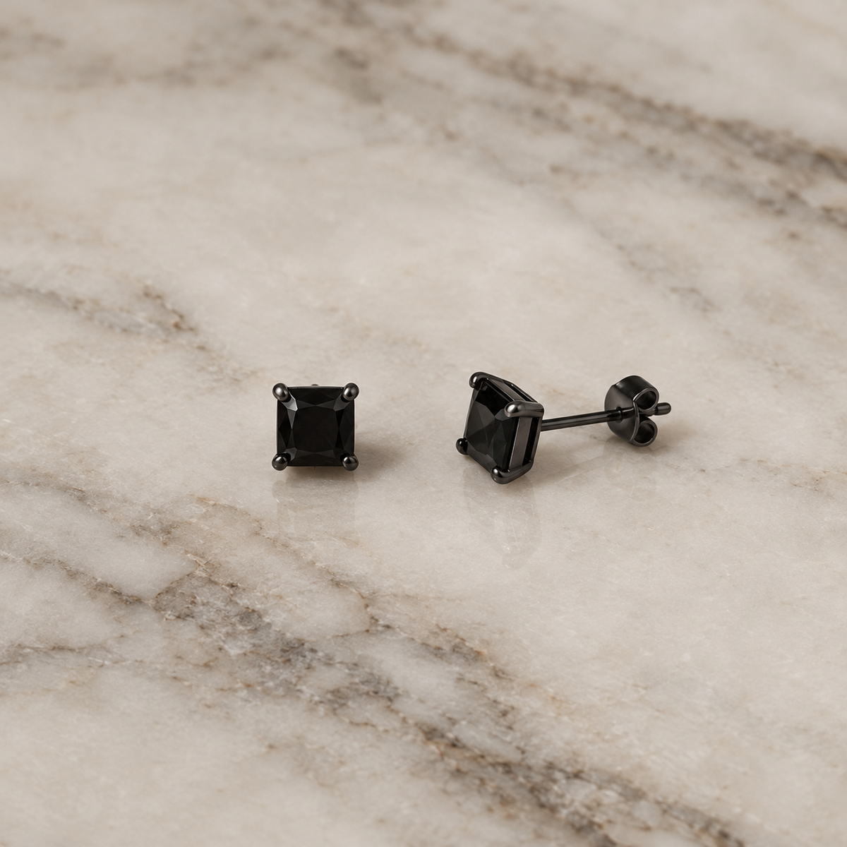 Damon Square Studs (5mm)