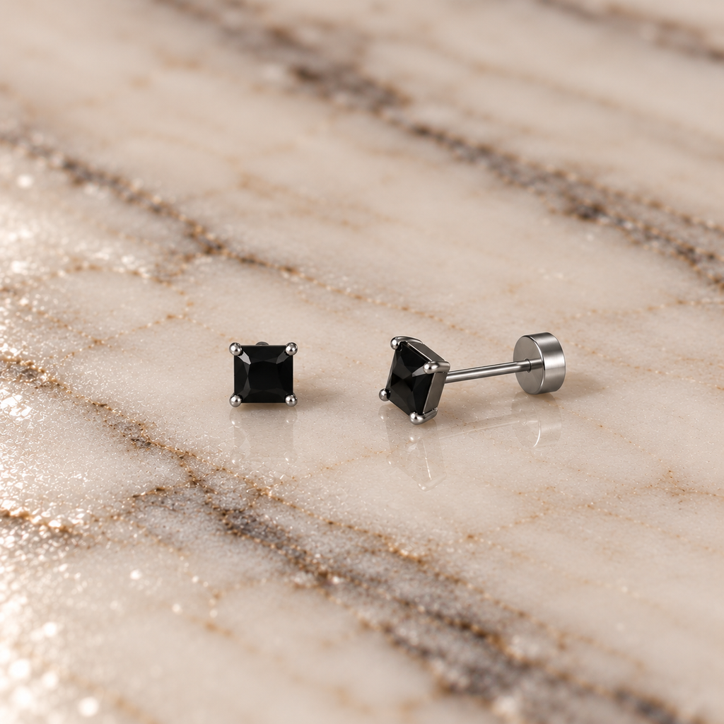 Damon Square Studs (3mm)