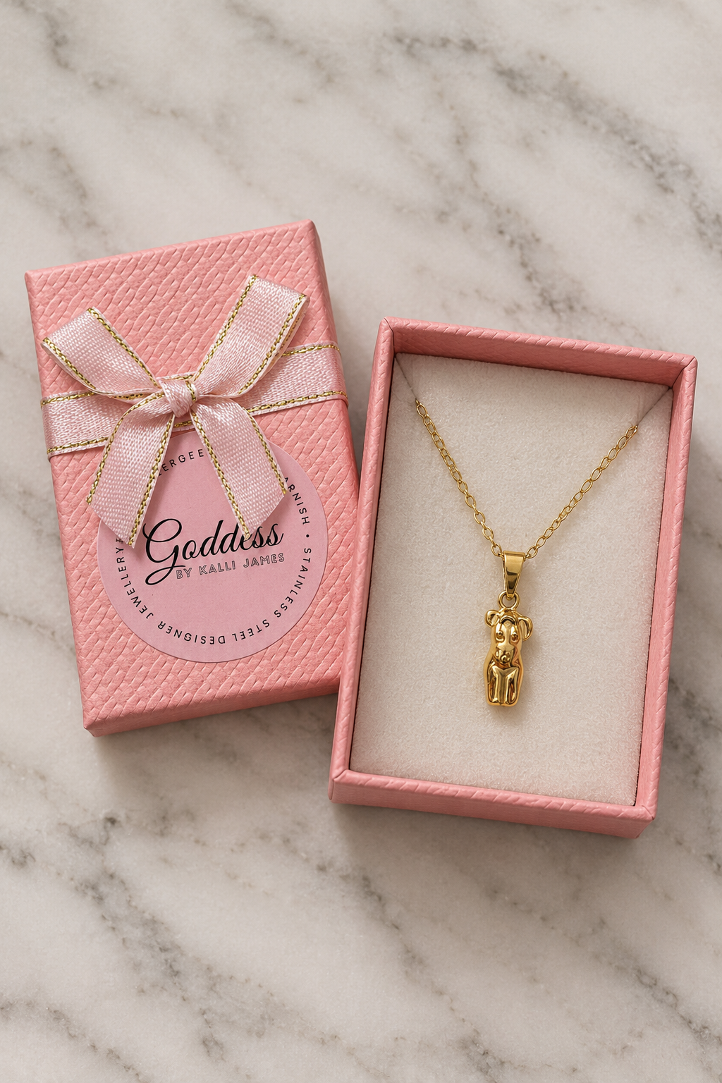 Gold Sculpt Necklace