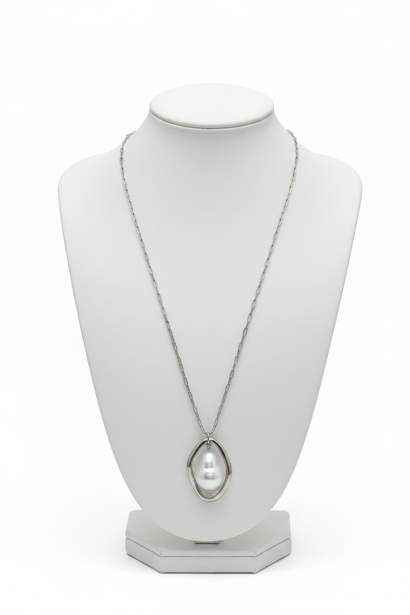 The Oyster Necklace