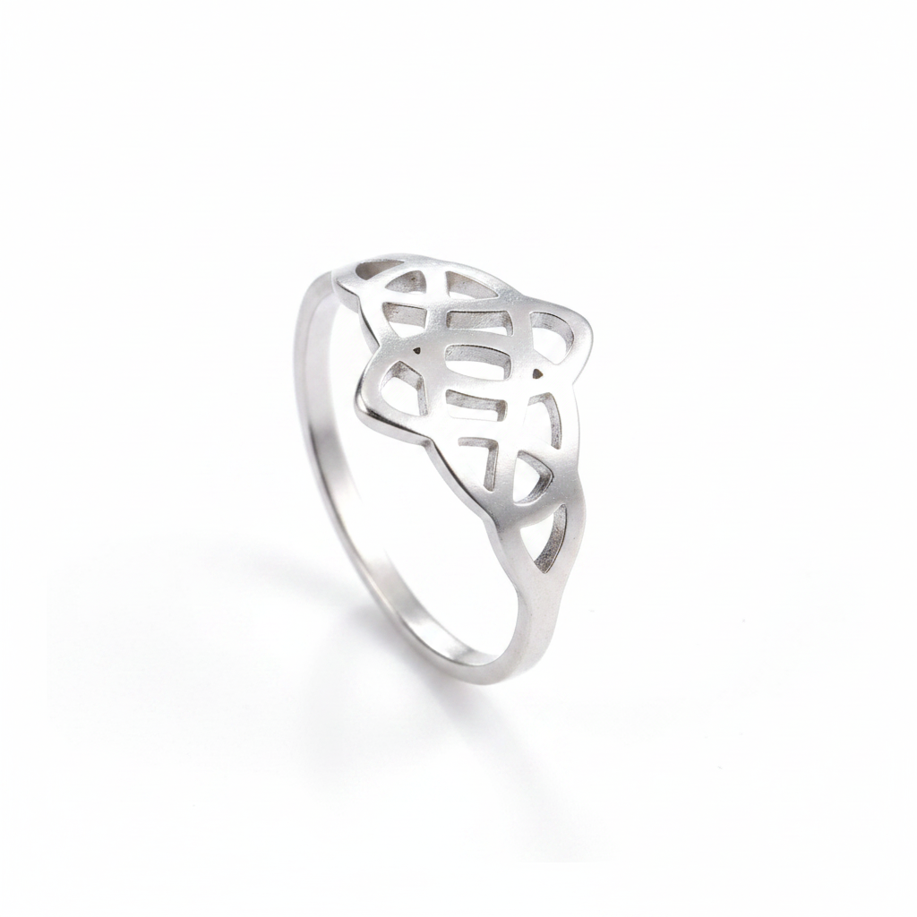 Triquetra Cetic Knot Ring