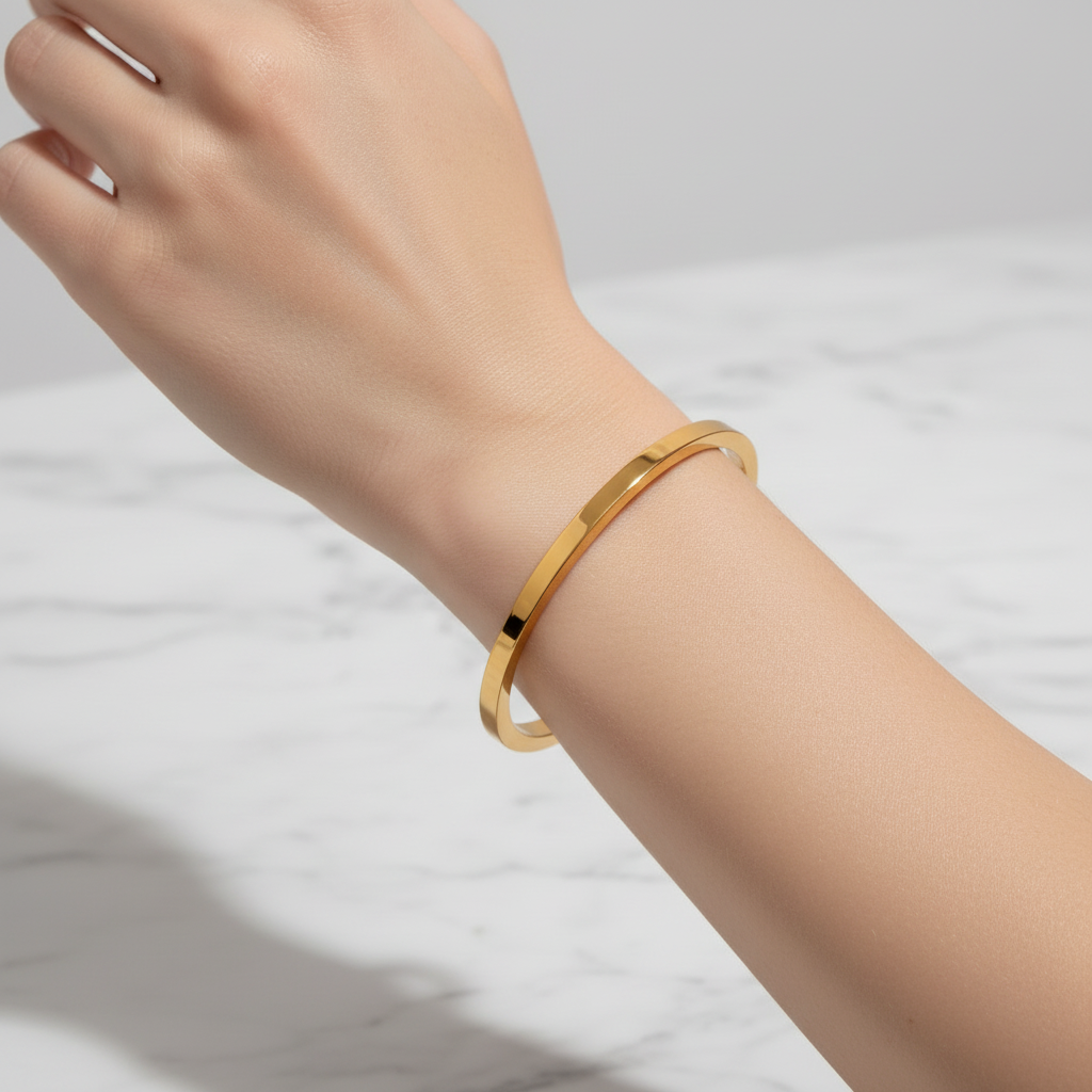 Mila Cuff