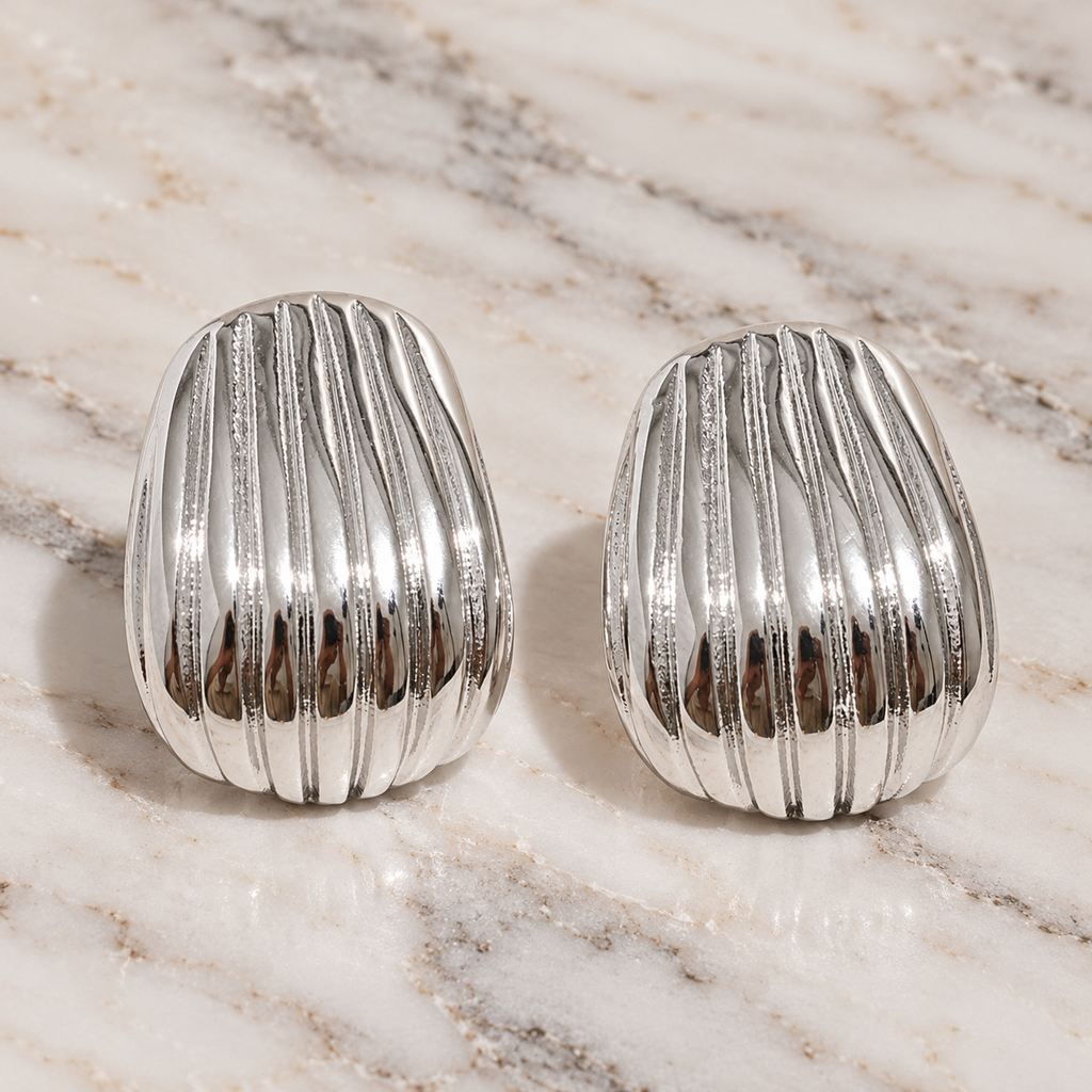 Shell Stud Earrings