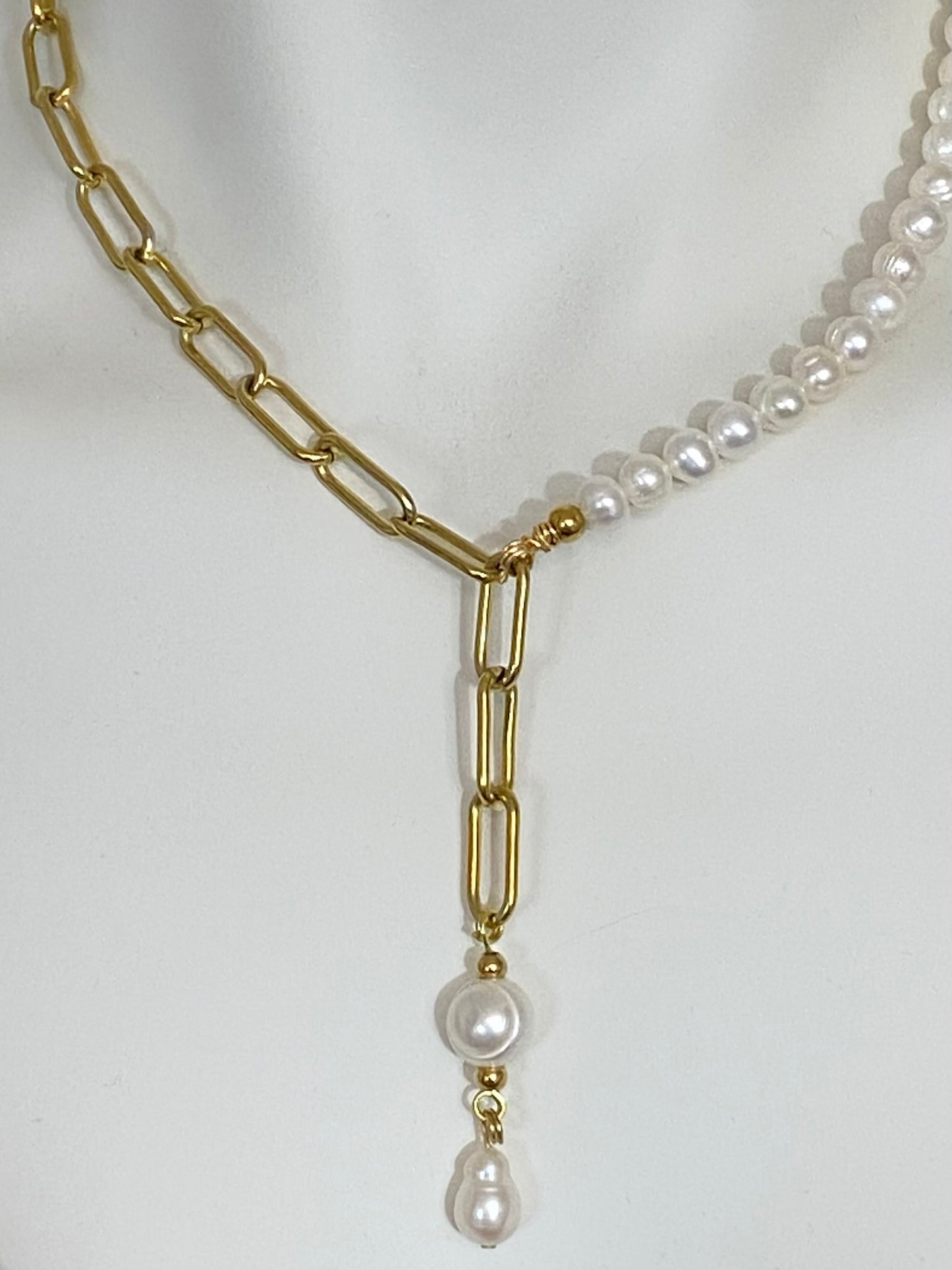 “Kalli” Pearl and Chain Necklace #N410
